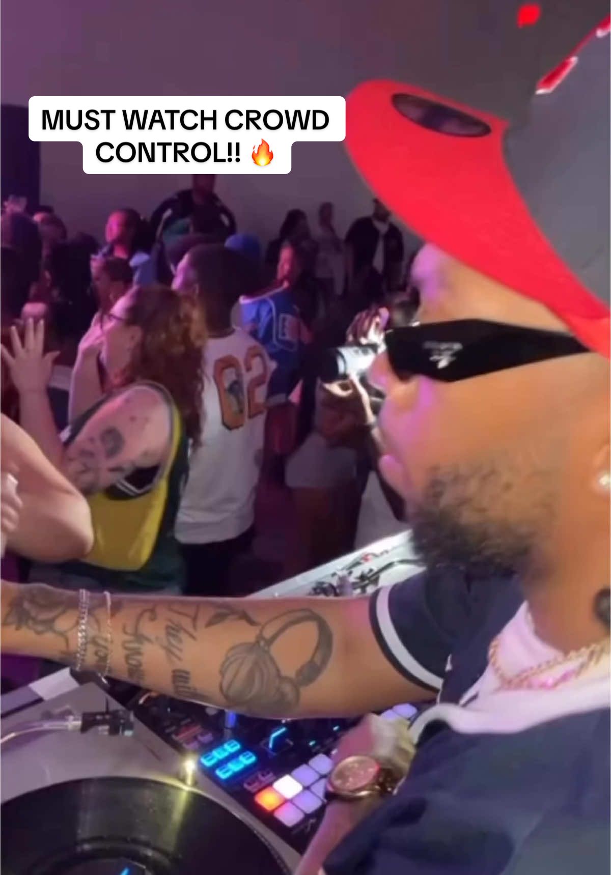 @djsneaks__