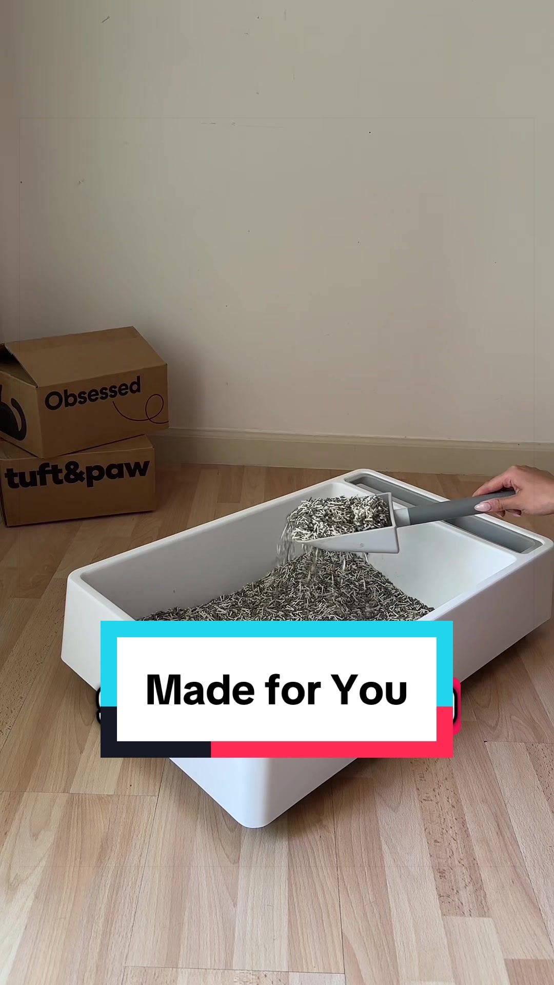 @Tuft & Paw
