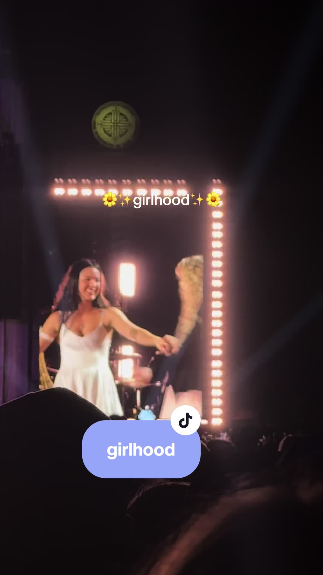 @Jen | Swiftie News