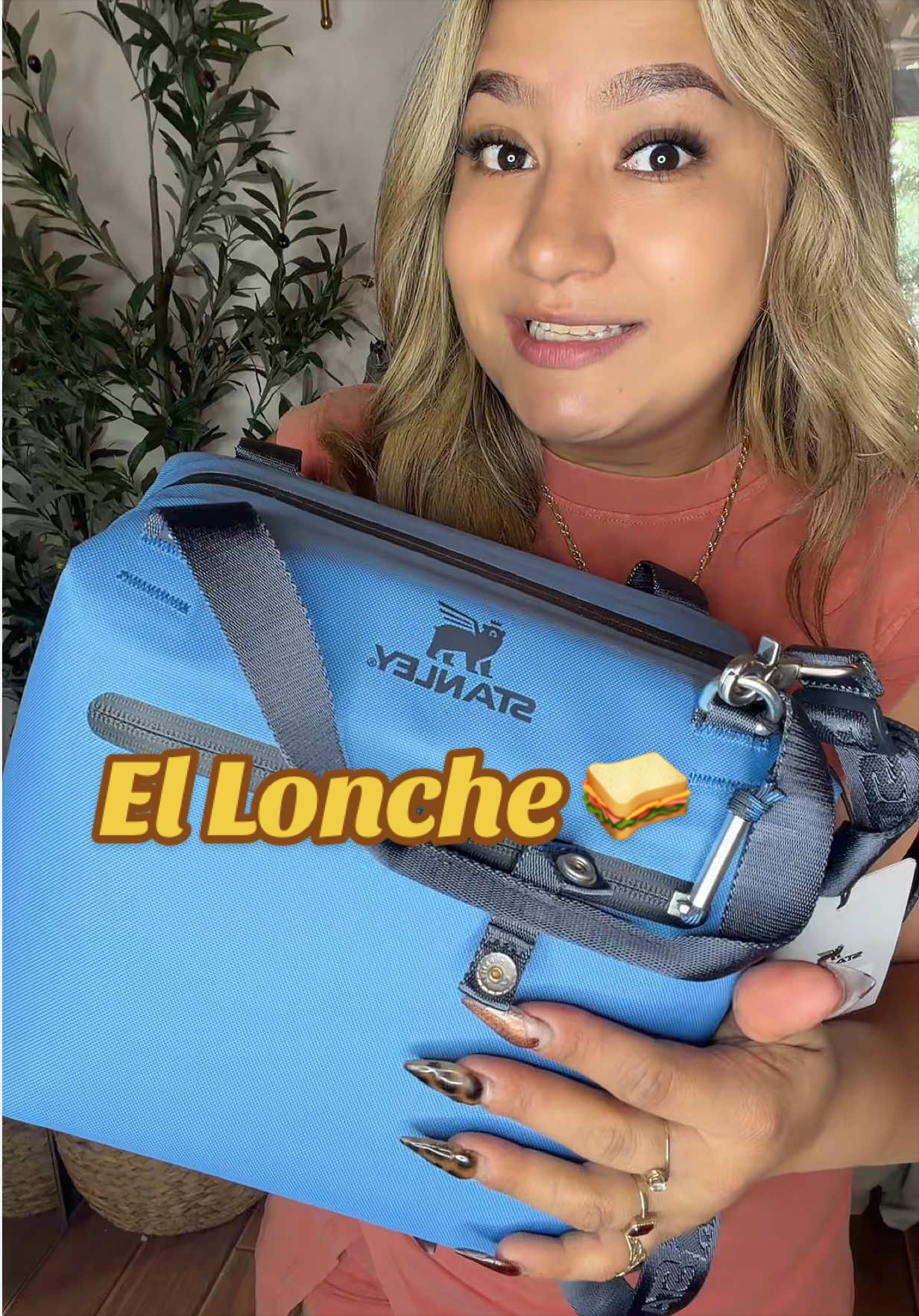 @lupithazzepeda
