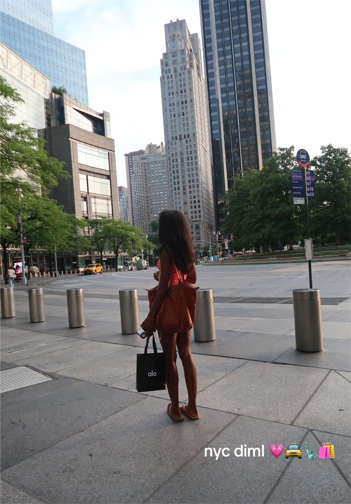 @NiyaNextDoor