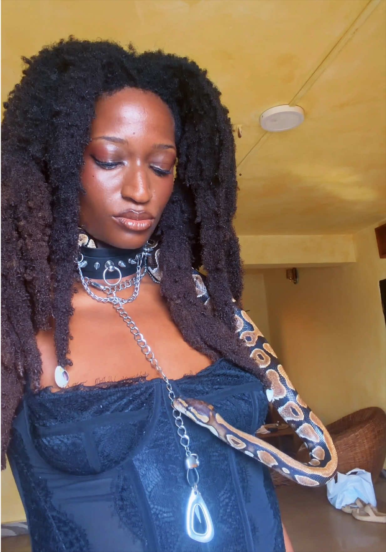 @Máyọ̀wá Mami Wata