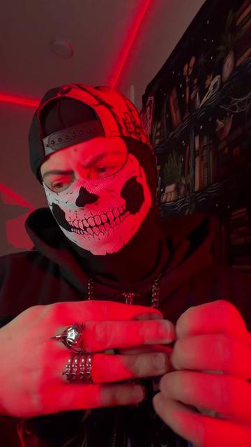 @S̶i̶n̶f̶u̶l̶l̶y̶Y̶o̶u̶r̶s̶🥀