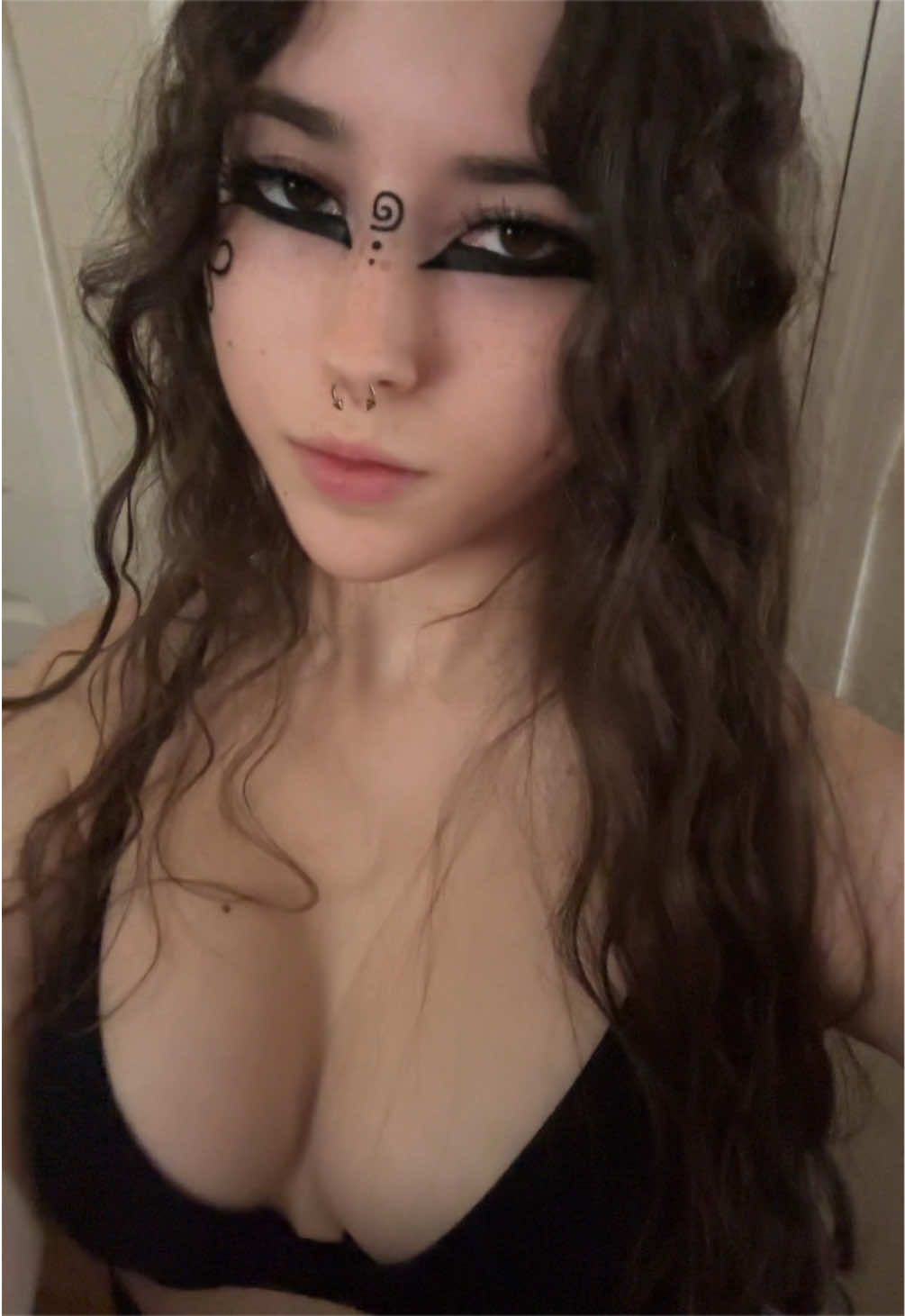 @&middot;:*&uml;༺ ♱✮♱ ༻&uml;*:&middot;