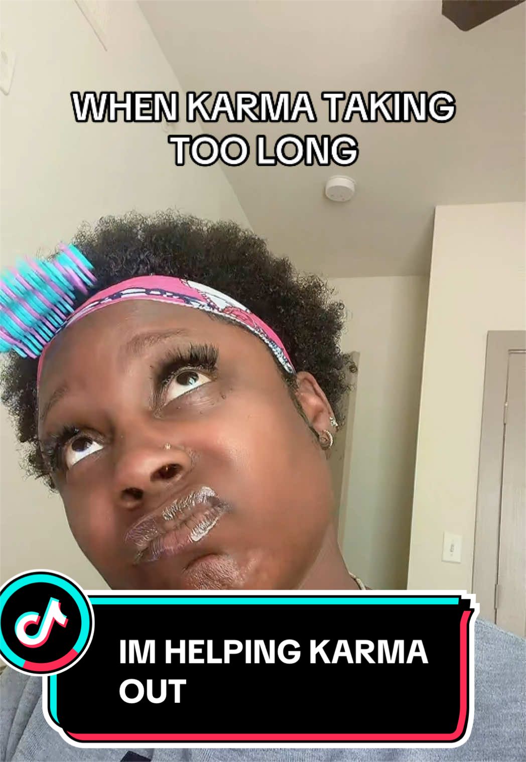 @MsTee_