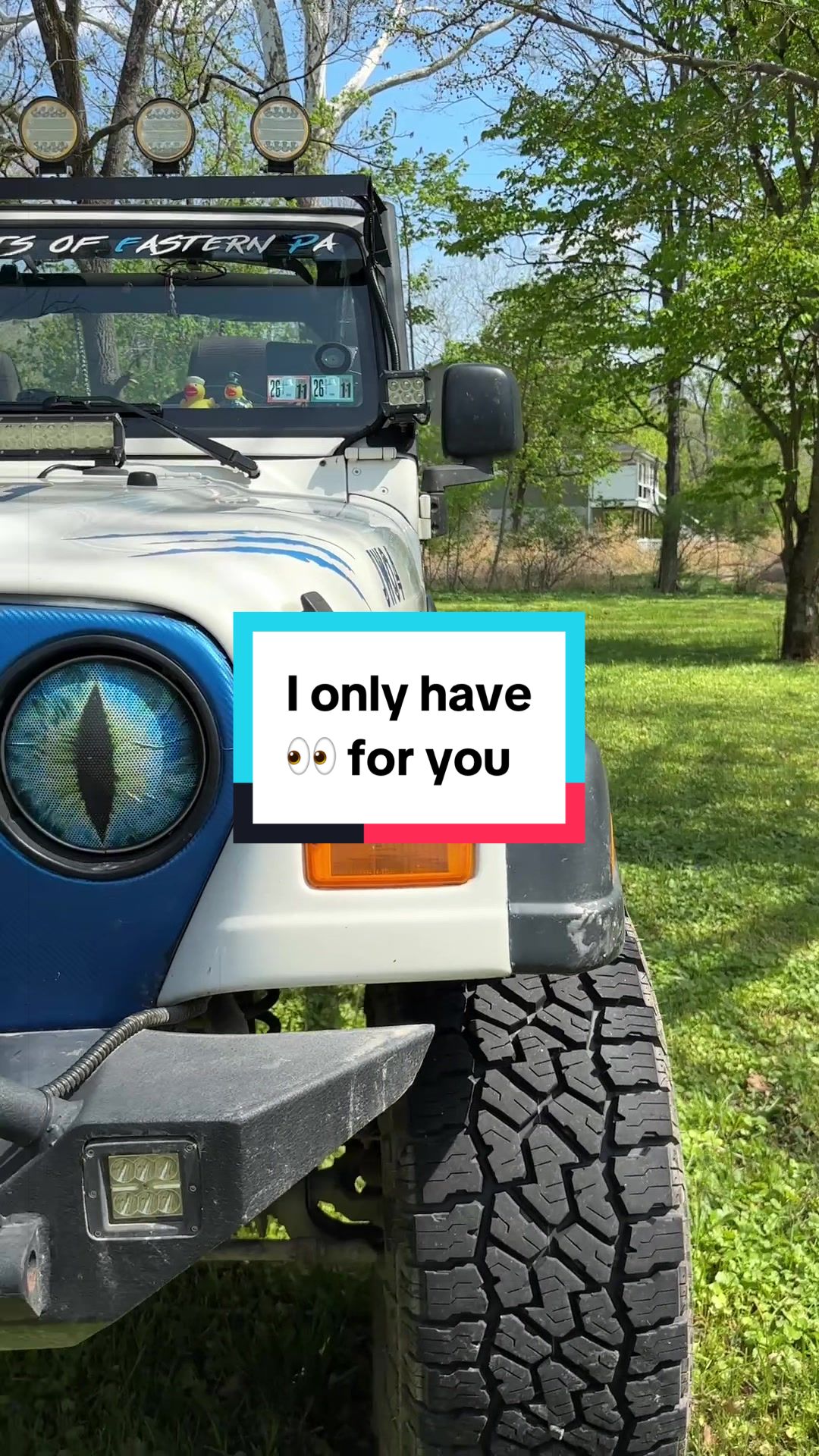@The Jurassic World Jeep