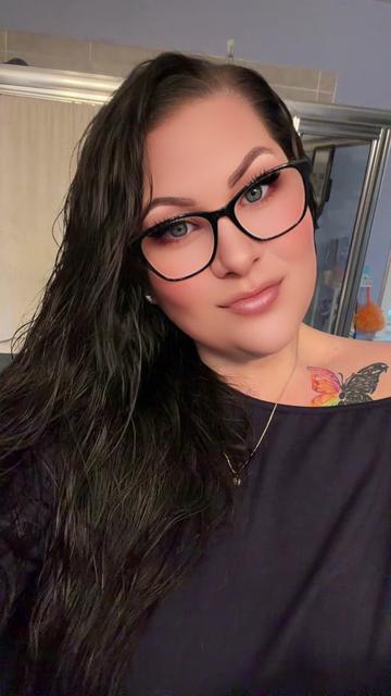 @CurvyCutie2018