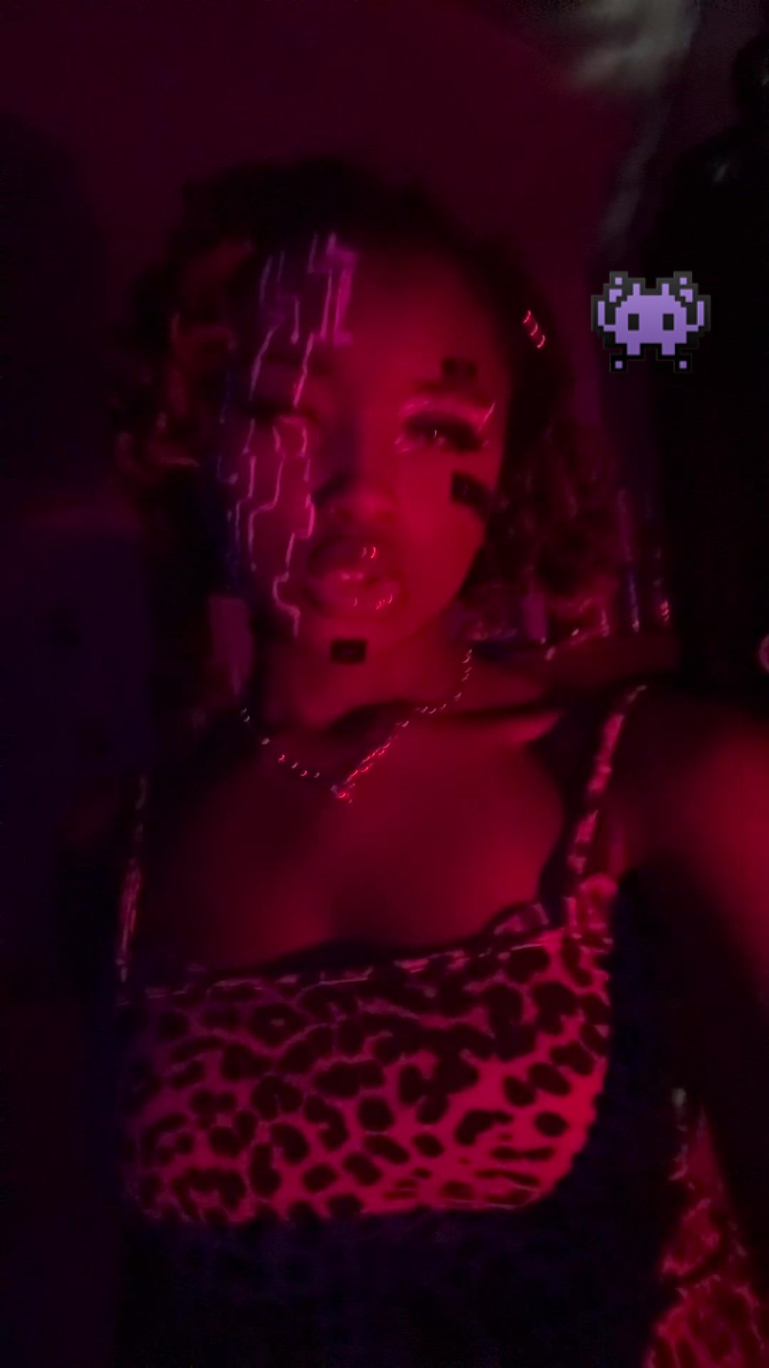 @Kenyaa