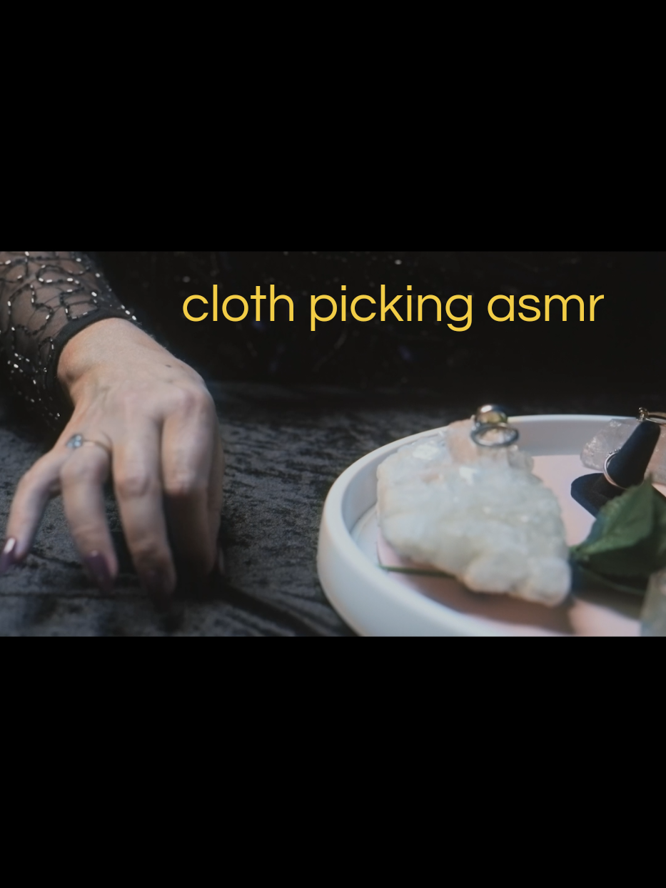 @Sleepy Keys ASMR