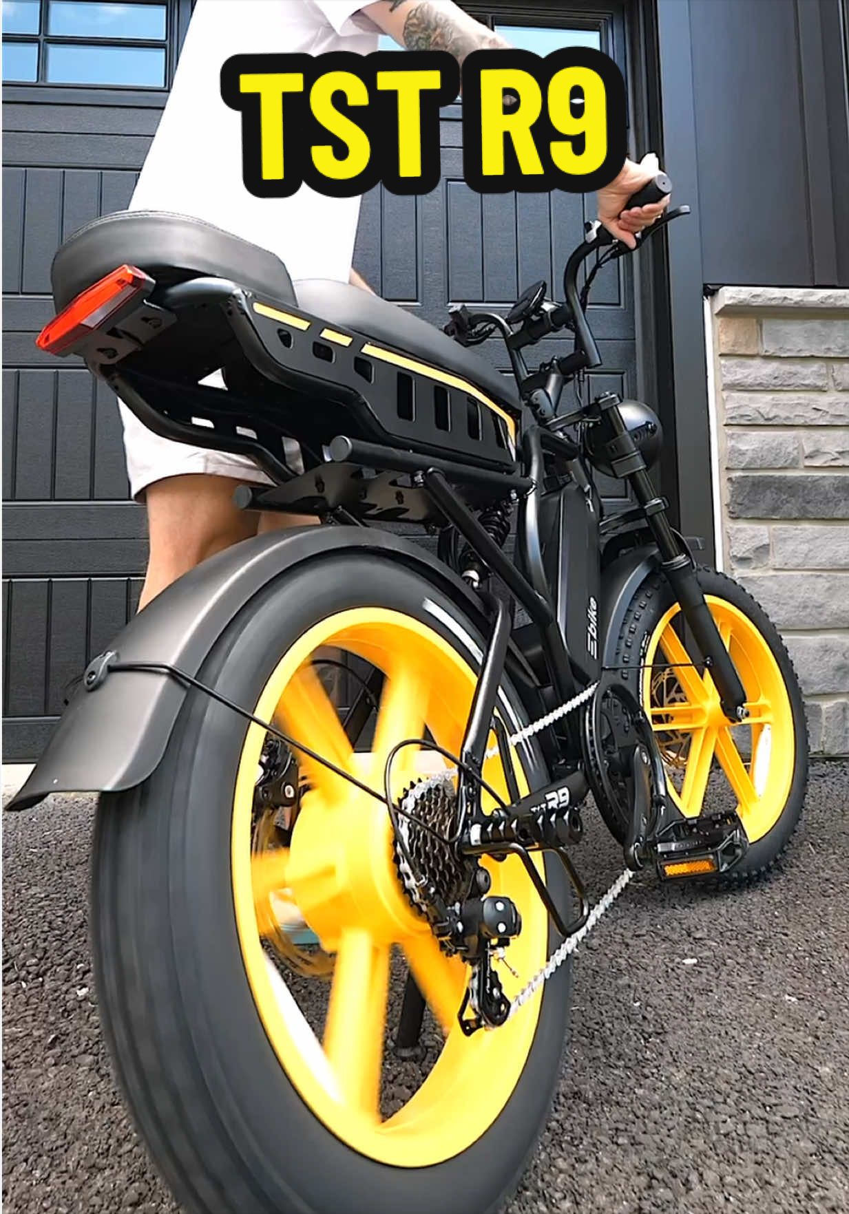 @teejayscoots