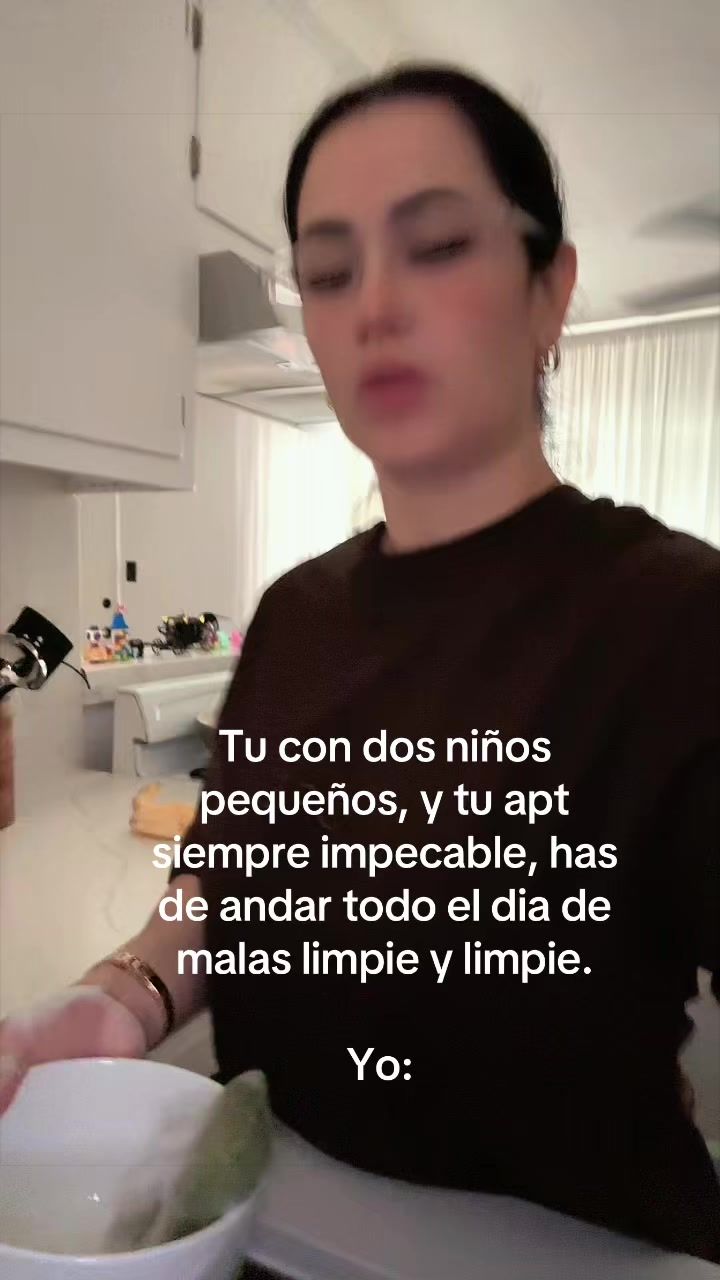 @Claudia 🖤