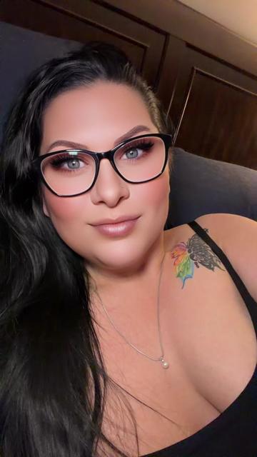 @CurvyCutie2018