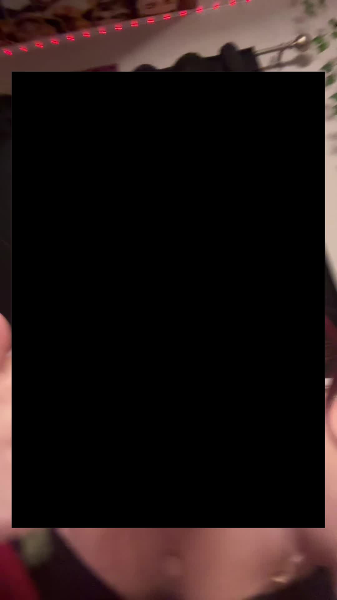 @ᥫ᭡.