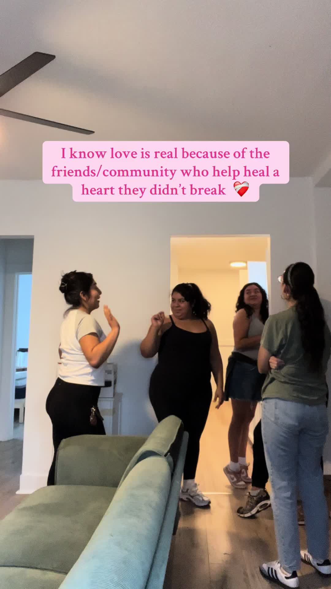 @Jen, Undocu-Trauma Therapist ✨