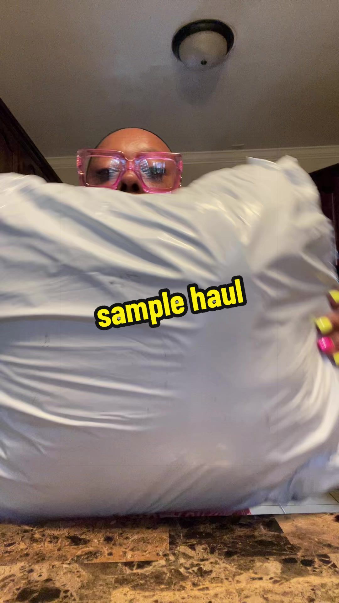 @Sample Queen