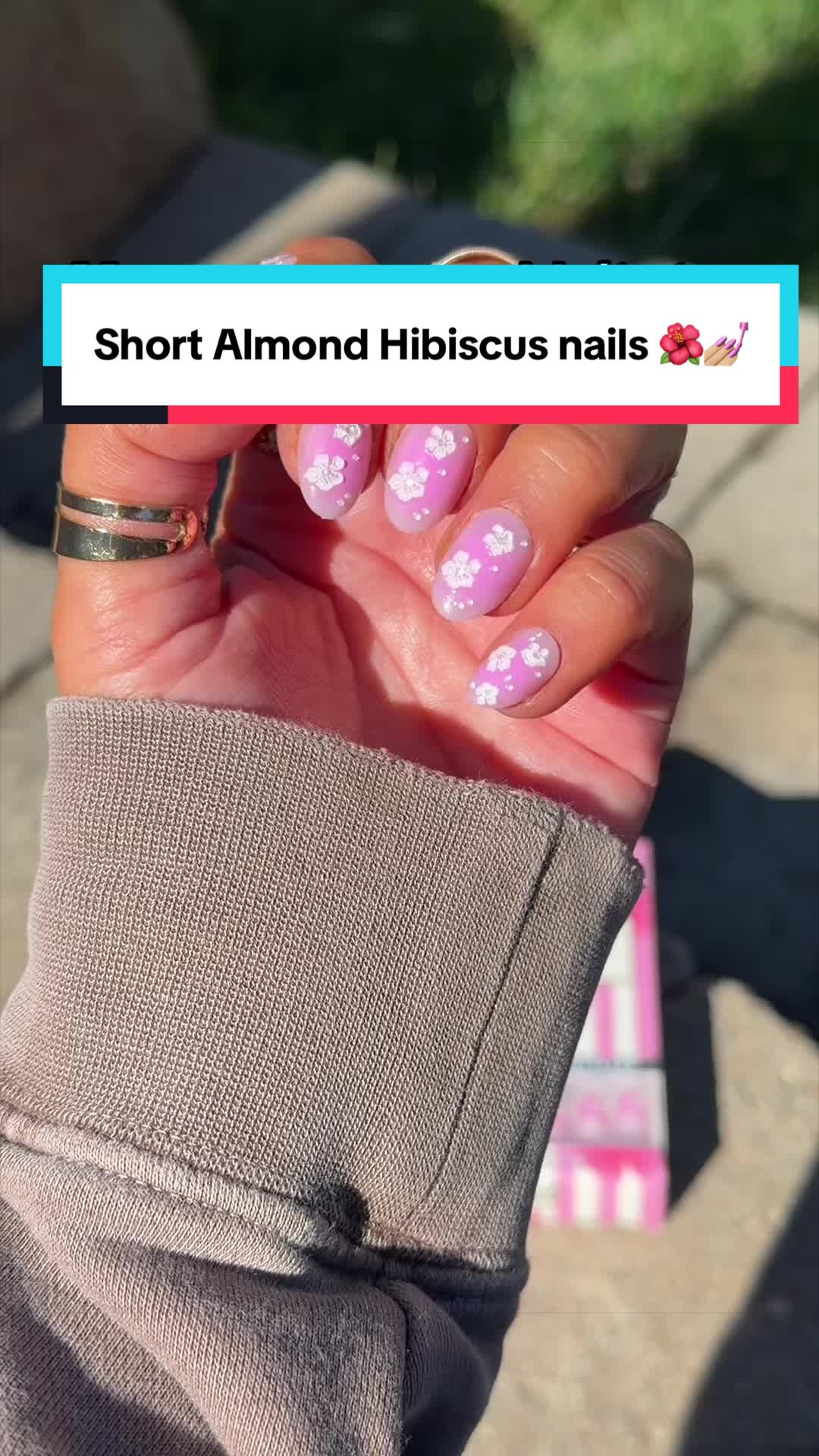 @Karli-your press on nail tech