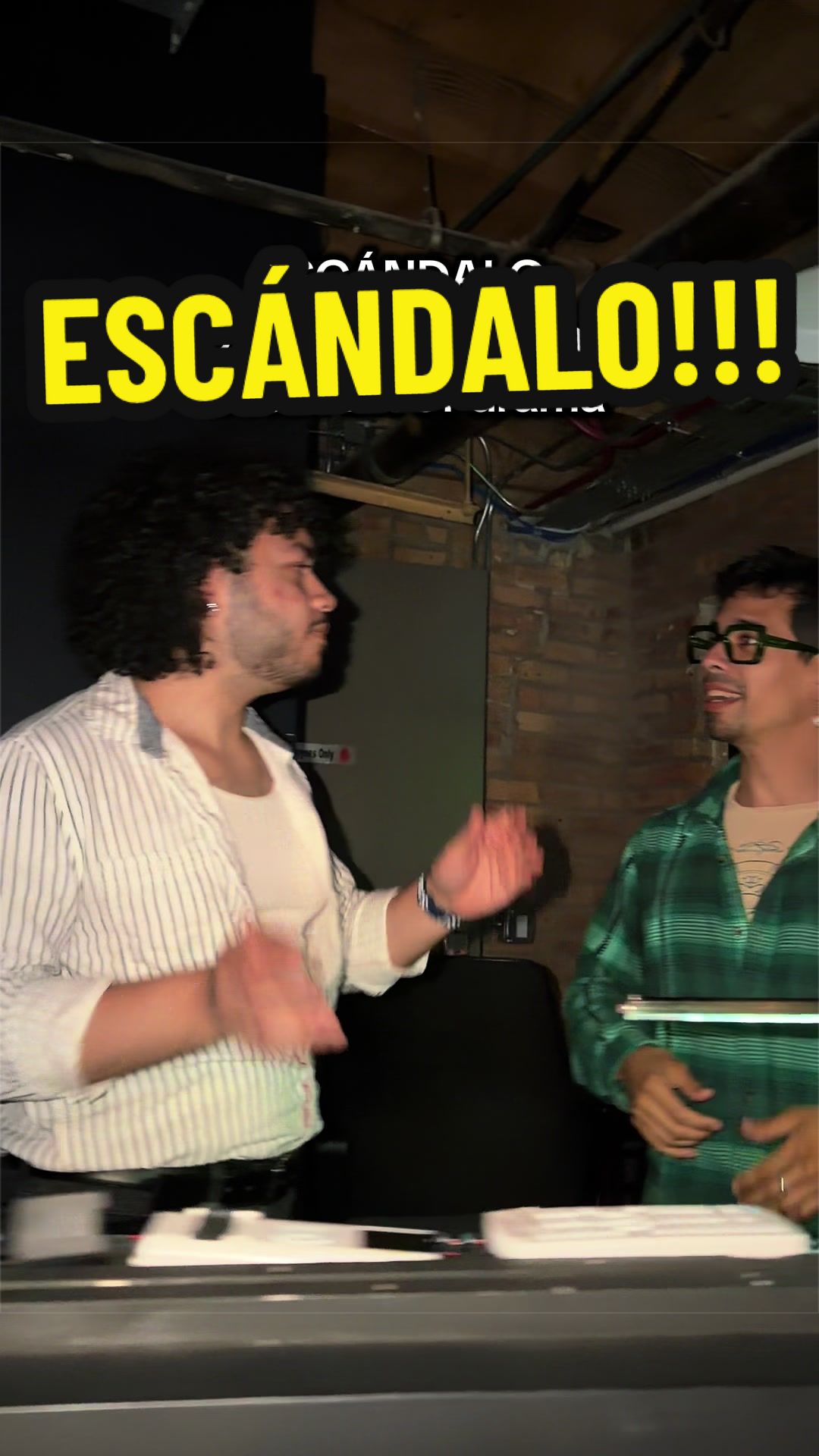@ESC&Aacute;NDALO | COMEDY GROUP