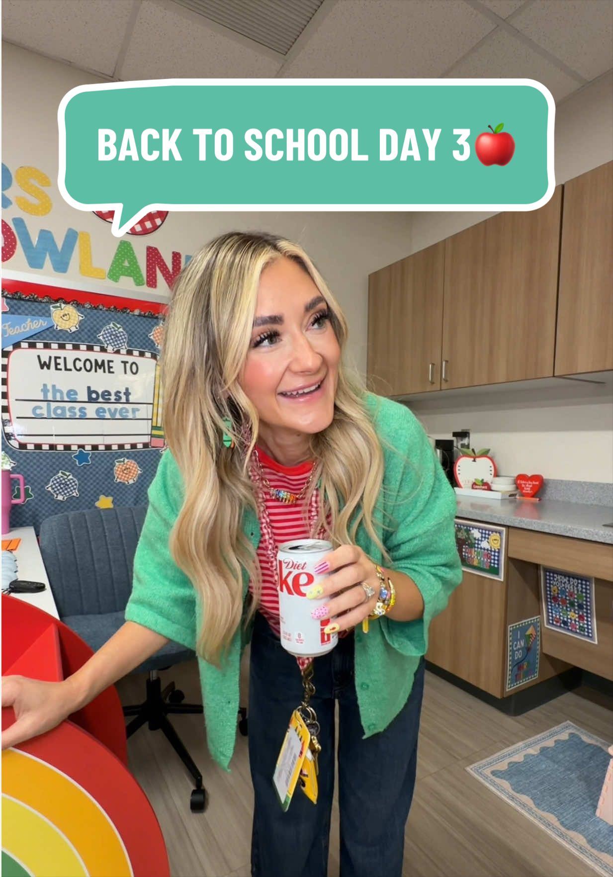 @Hales | boy mom | Teacher