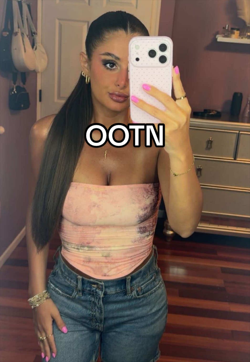 @nicolettagambino