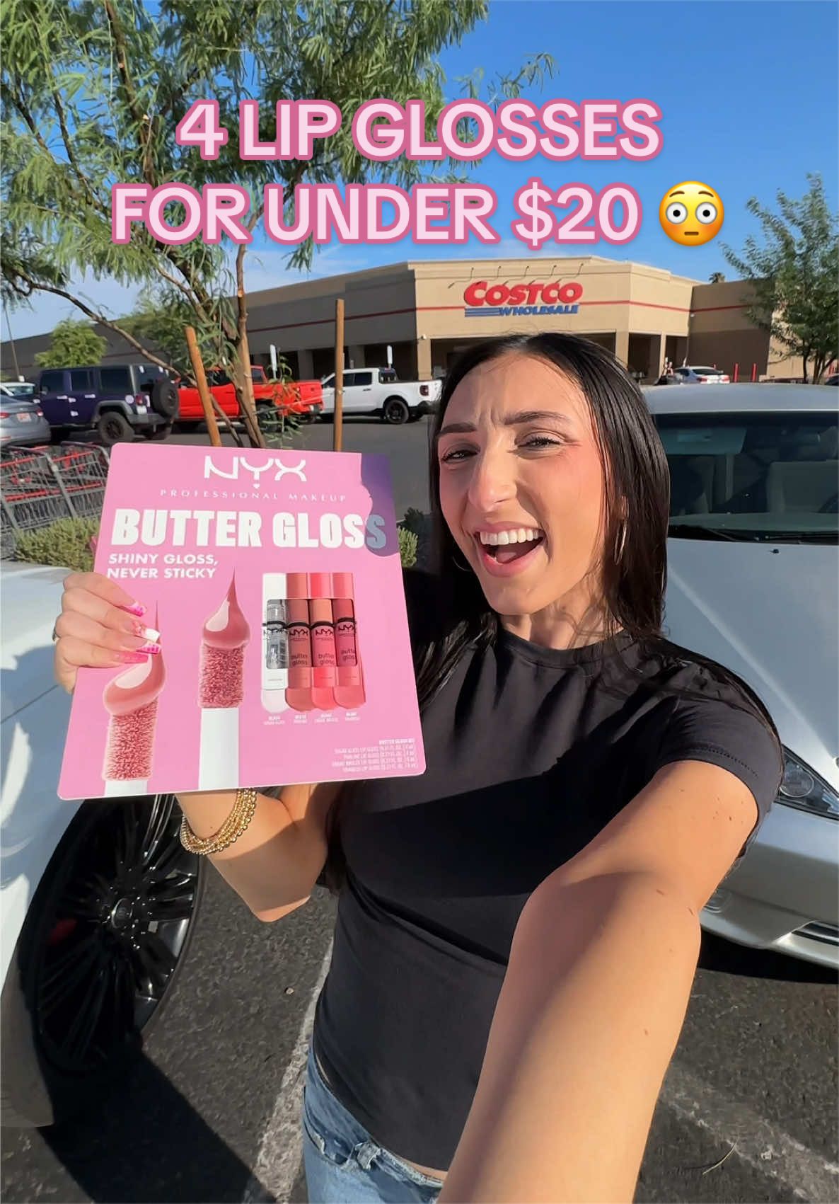 @ItsAlexisSimone