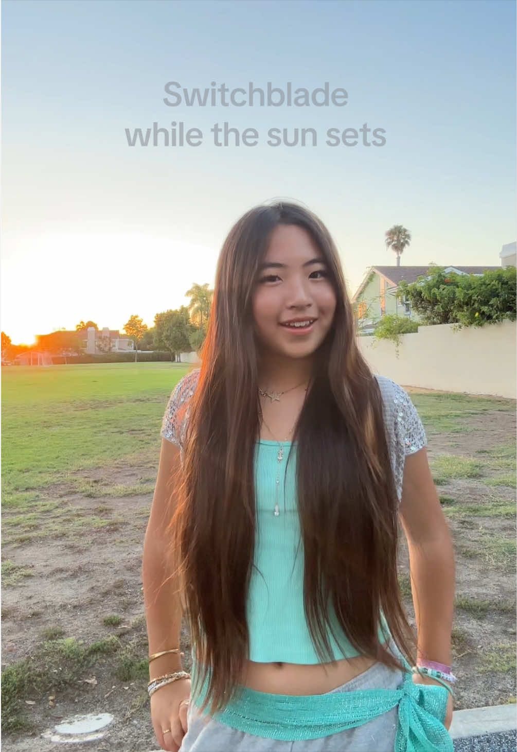 @Elliee
