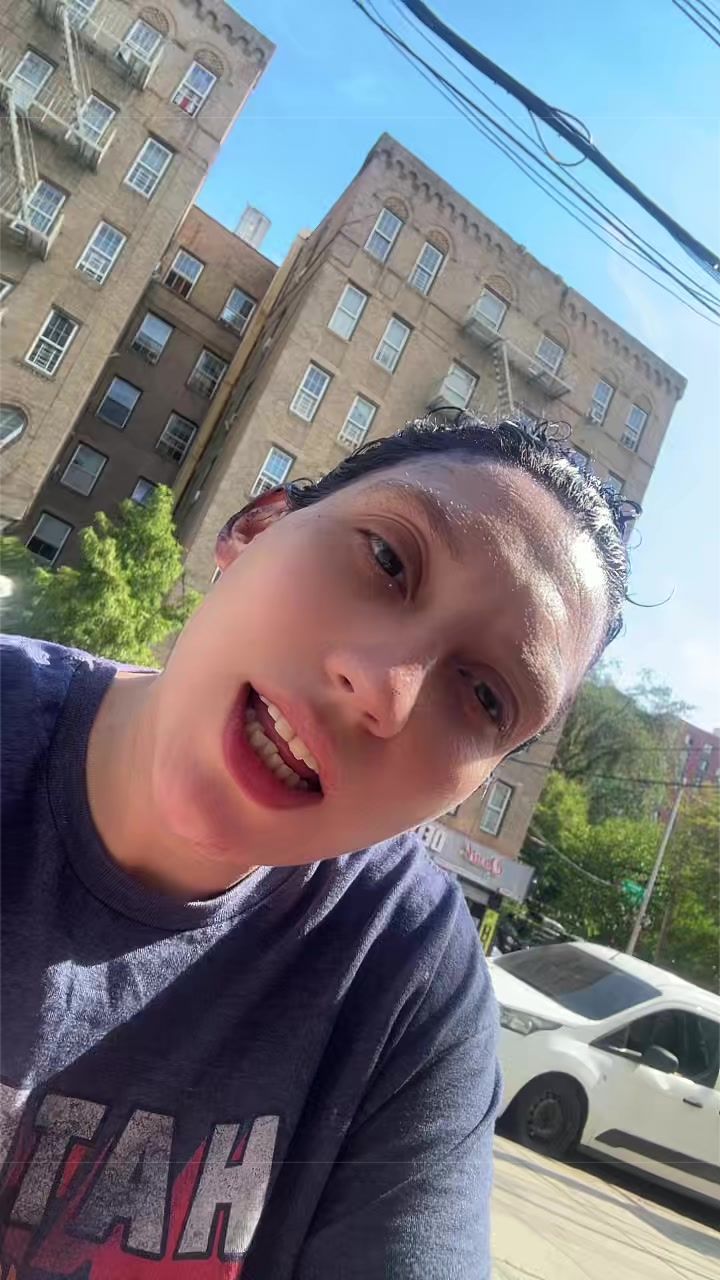 @JustaContentHouse