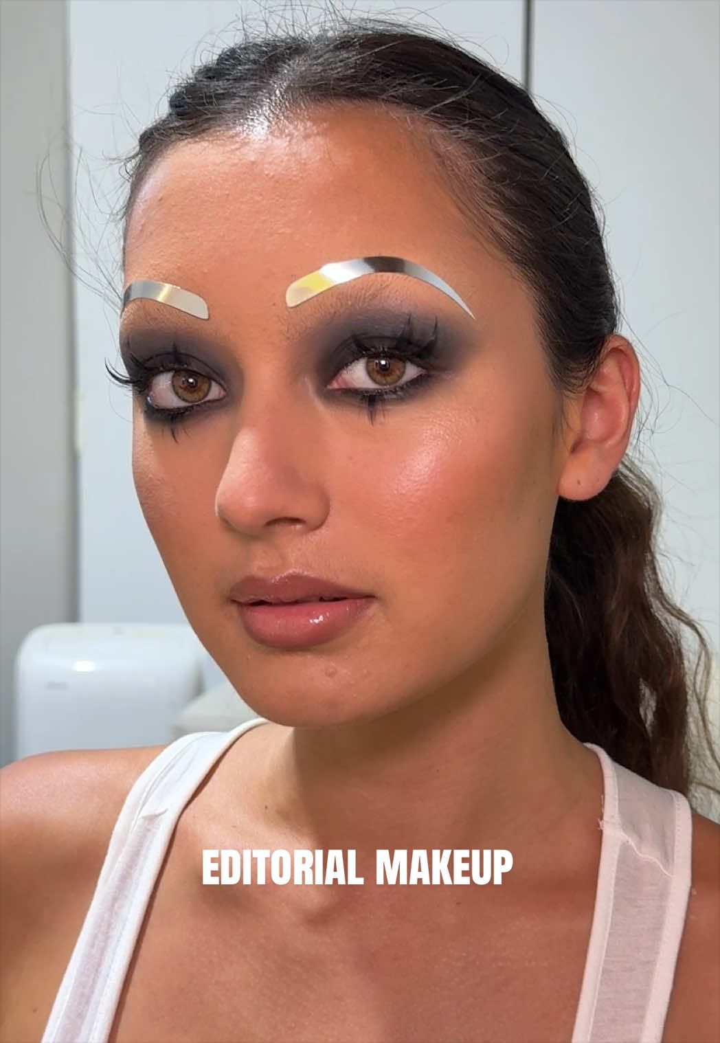 @izzyzavareei