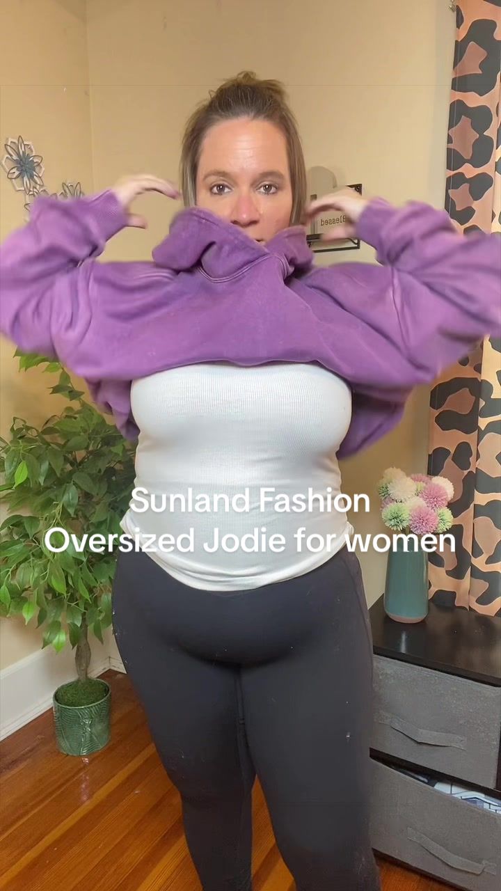 @Nikki&bull;40+ Fashion & Finds