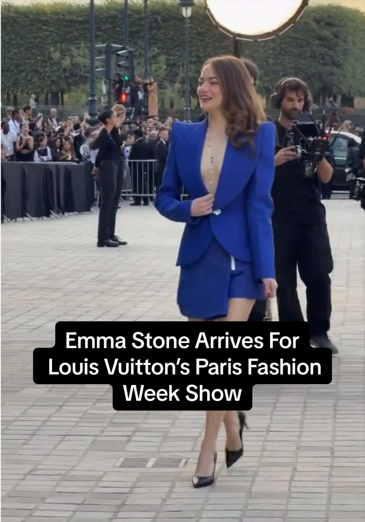 @ELLE (US)