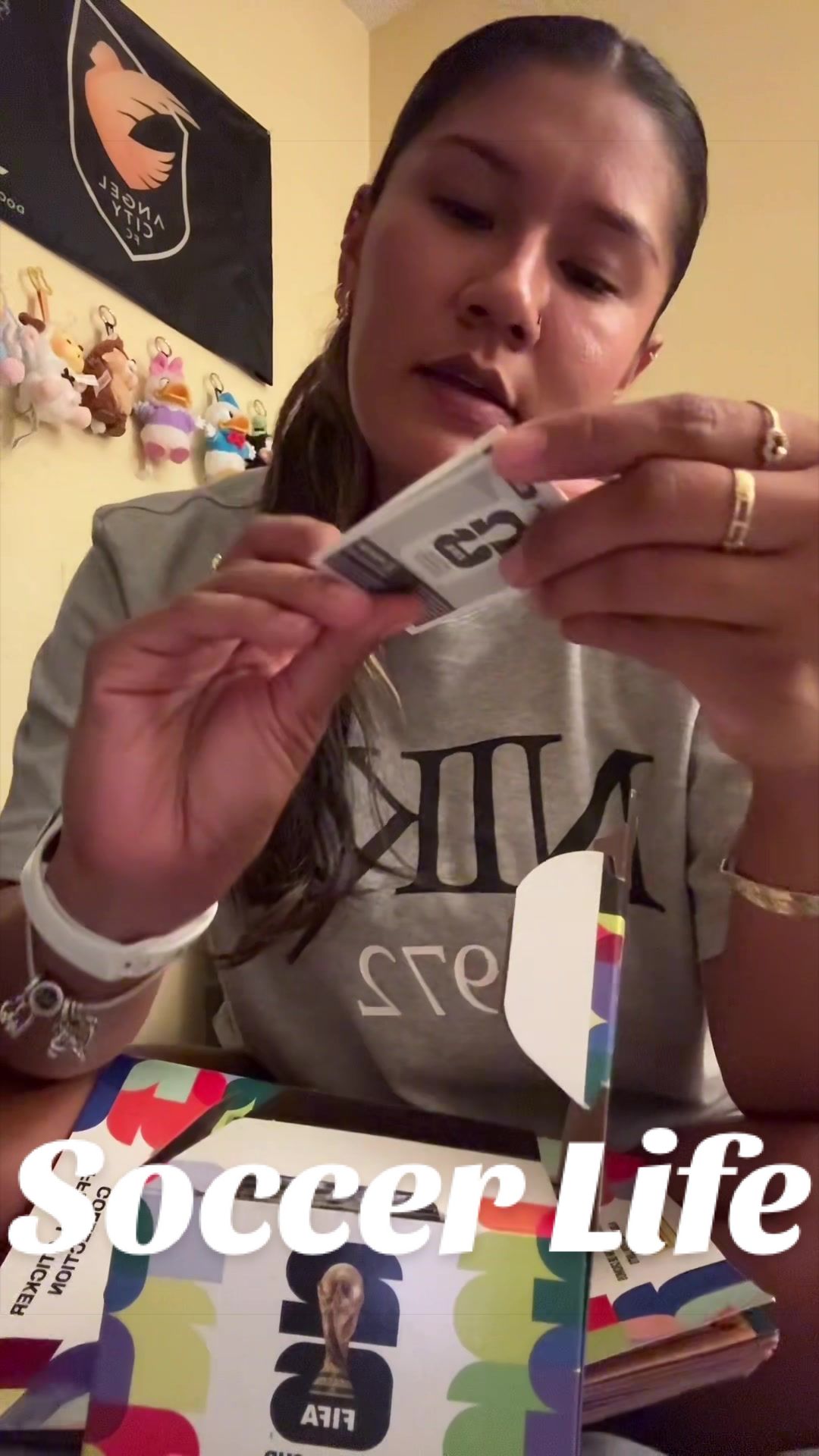 @Iambeegee
