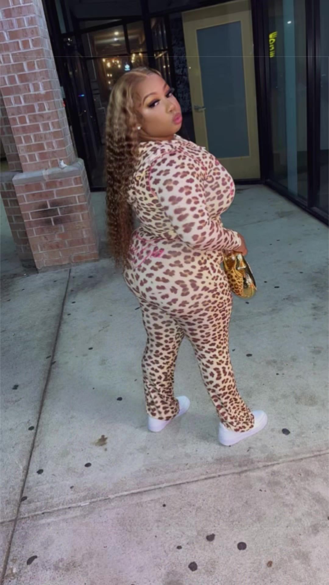 @JuicyLoveBoo