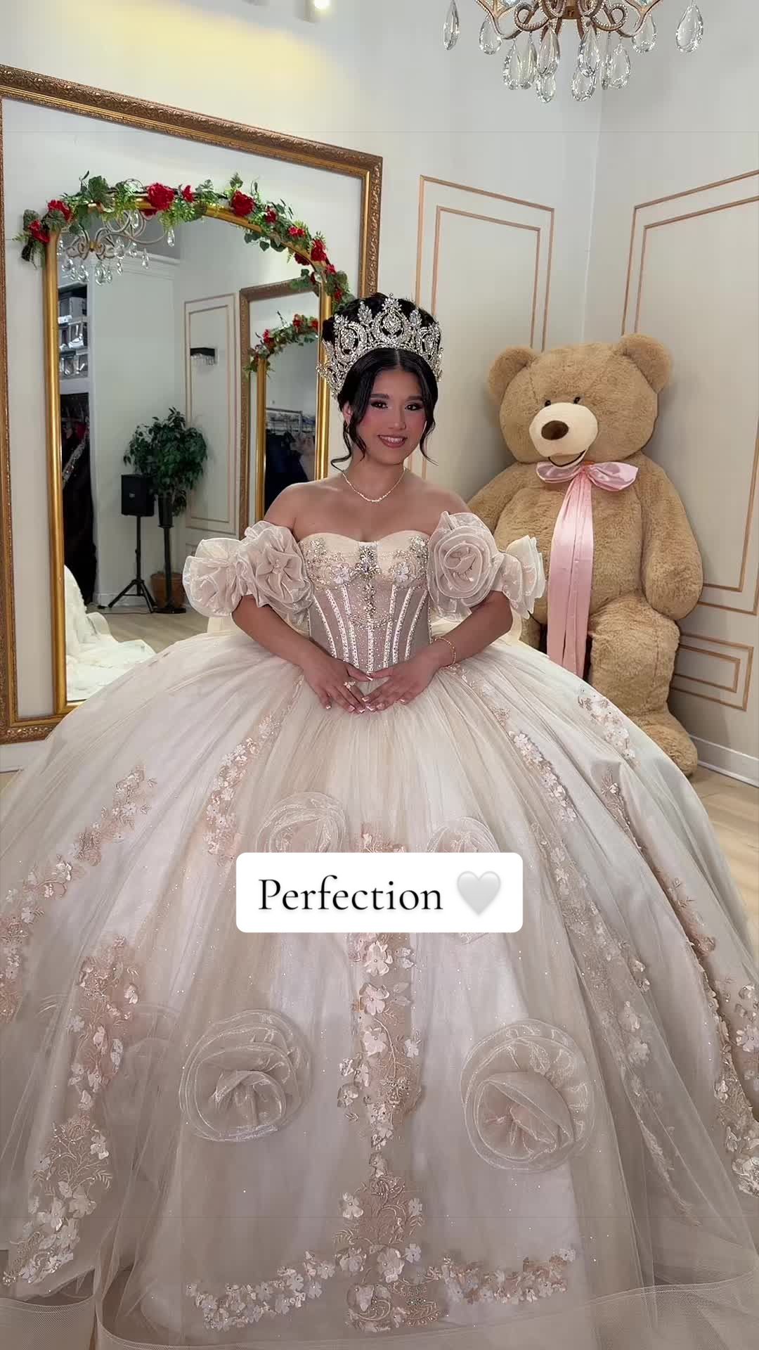 @María Elizabeth