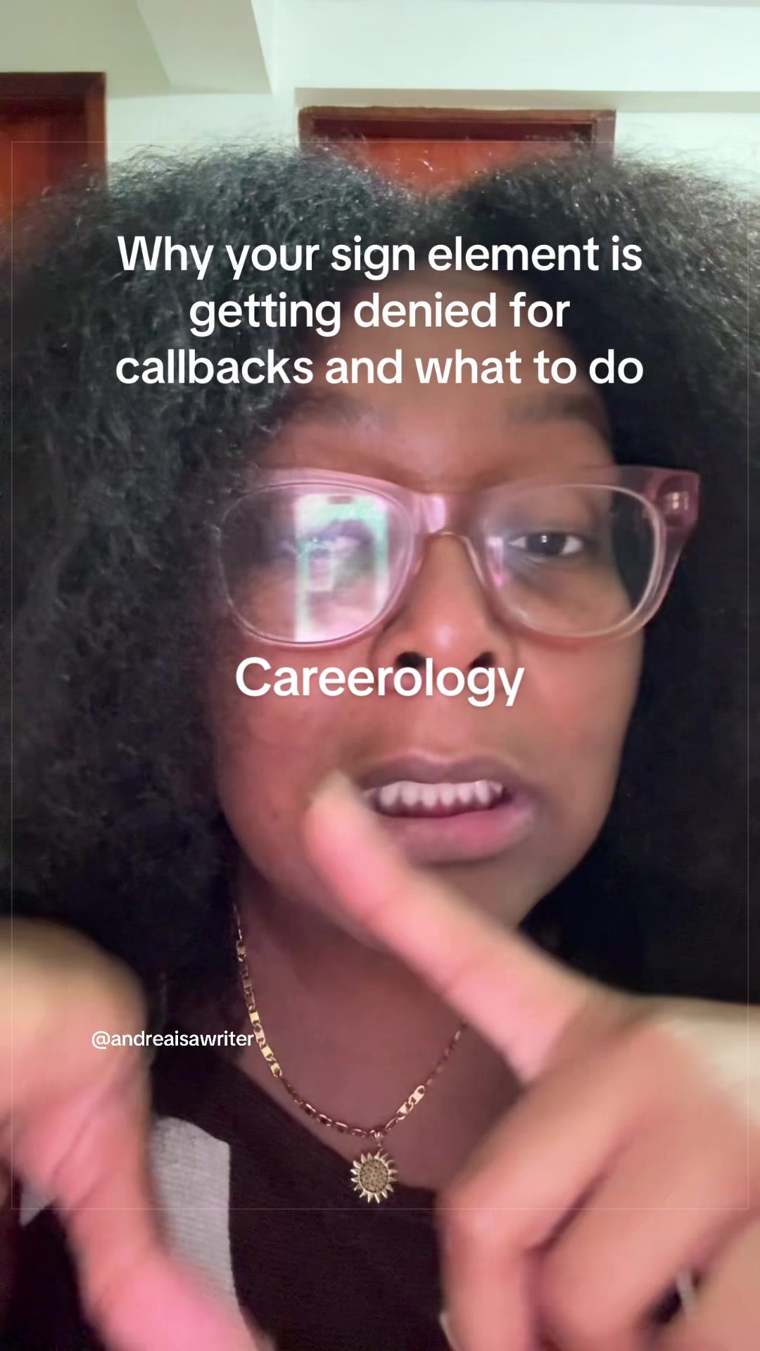 @The Career Priestess🌙