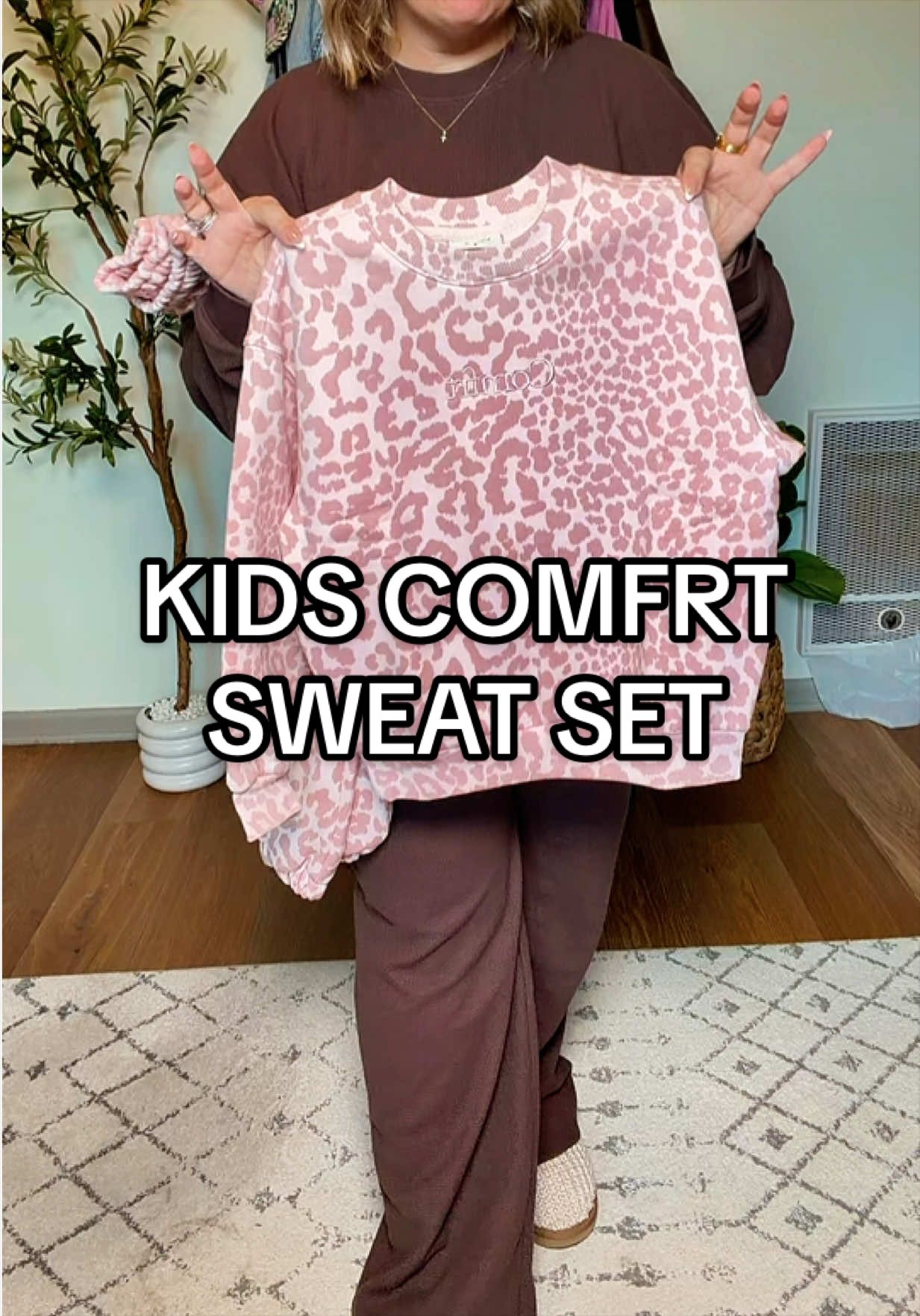 @Carlyn🩷🤟🏻 TTS Mom Fashion