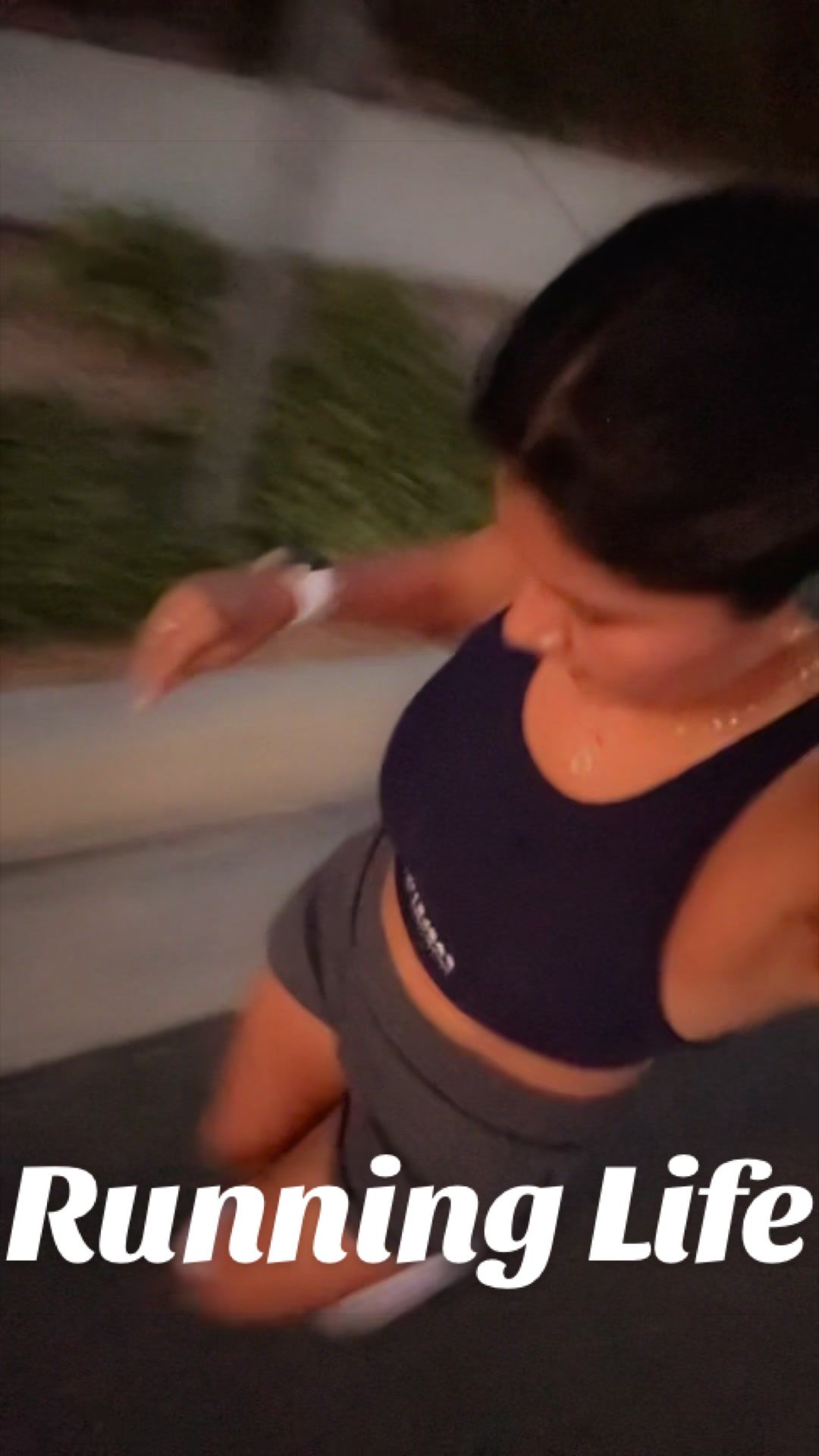 @Iambeegee