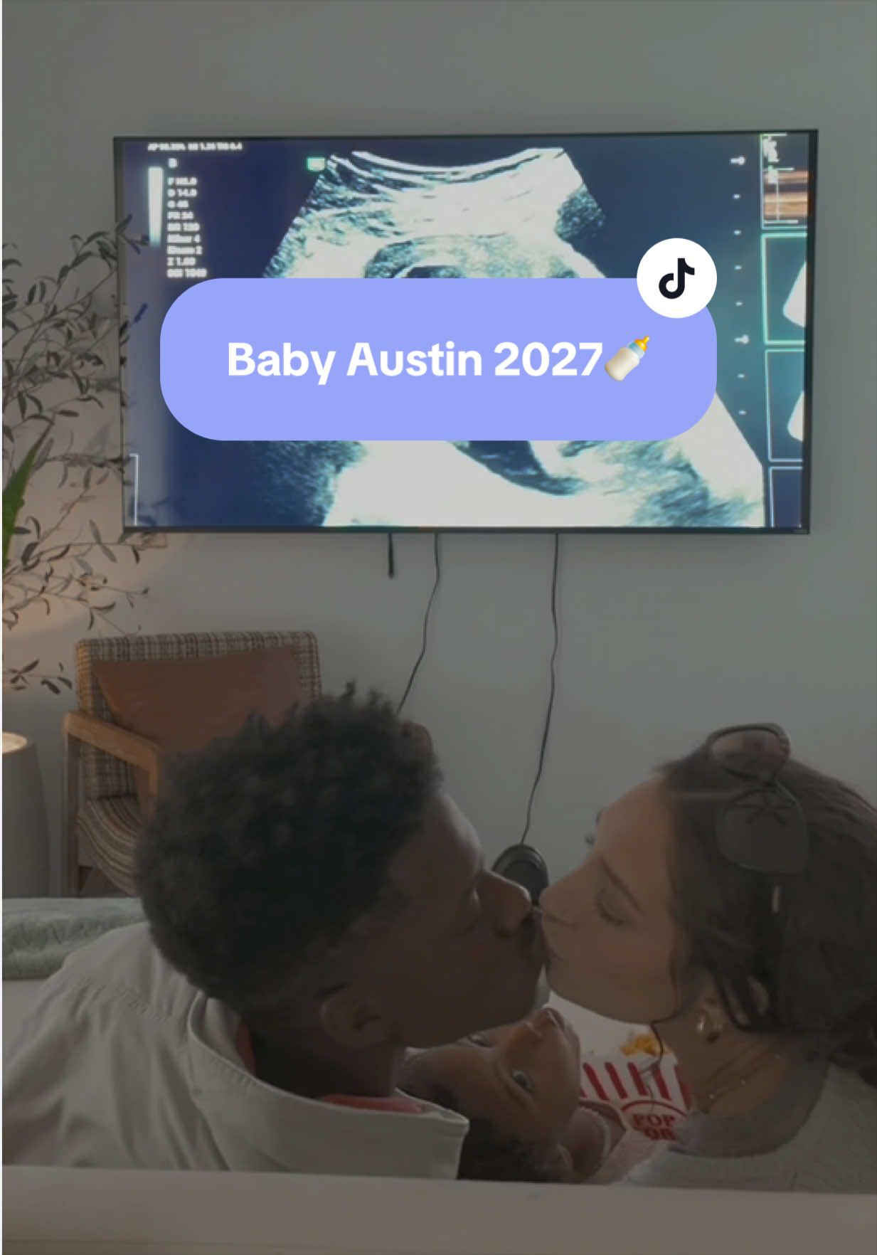 @Linzzaustin