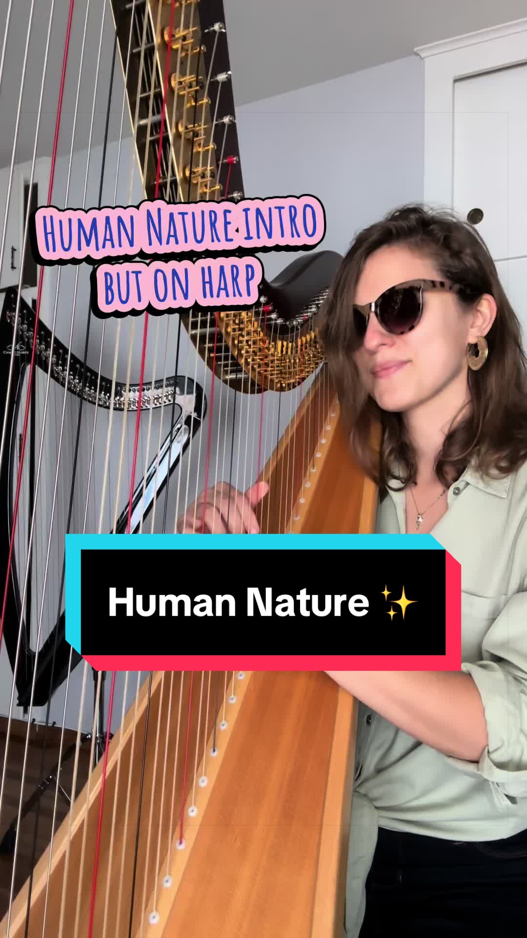 @Pia Salvia 🩵 Pia Harpist