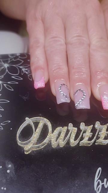 @Darzzling Nails