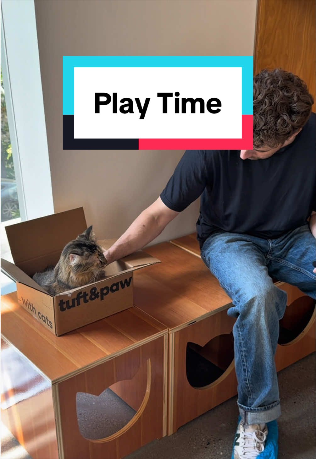 @Tuft & Paw