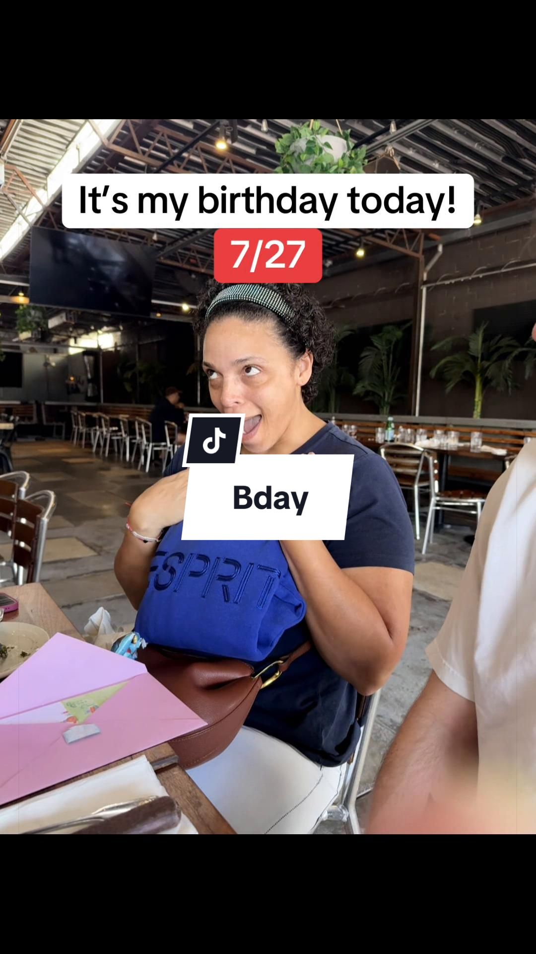 @thefriendsgivingshop