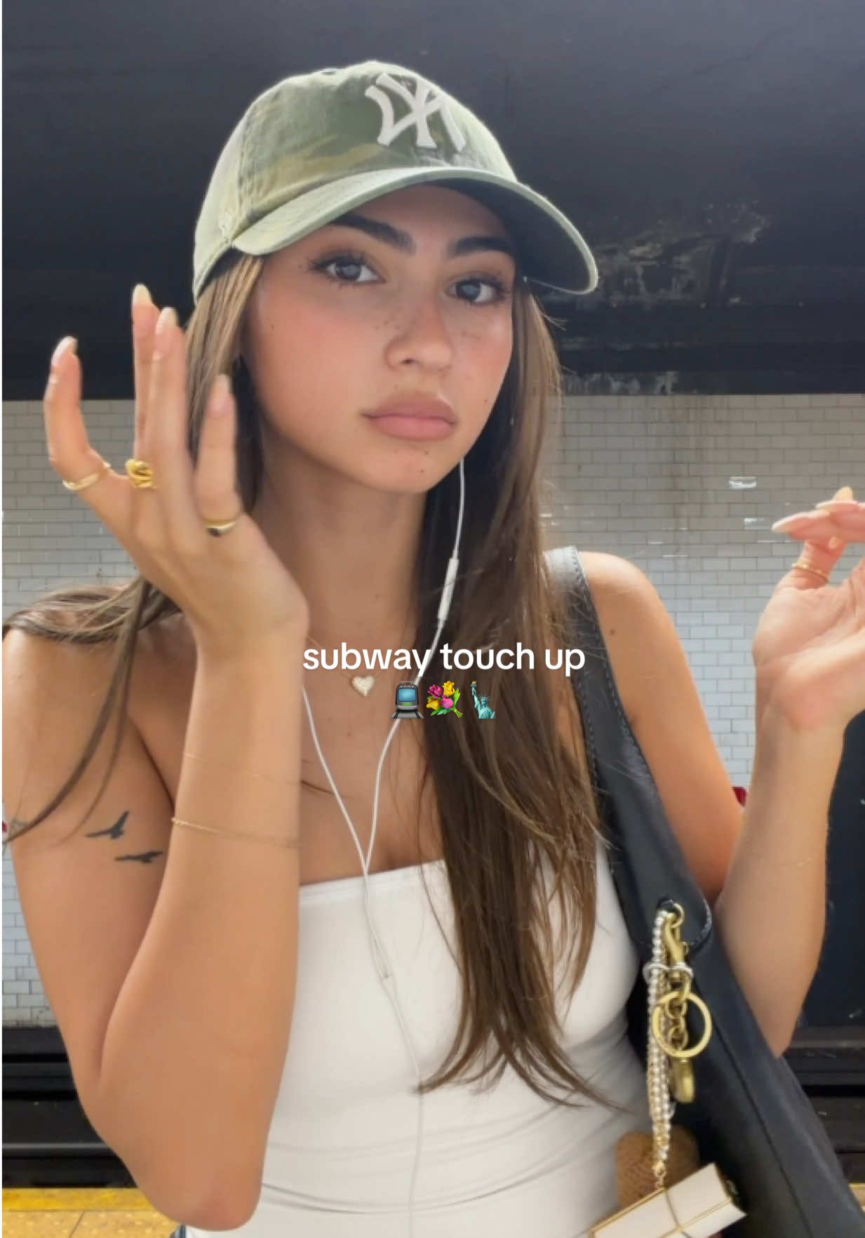 @Bella