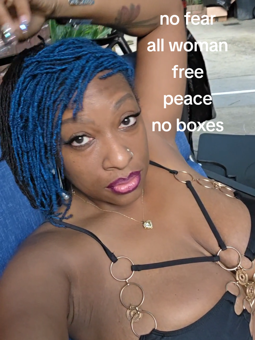 @MzMysteek