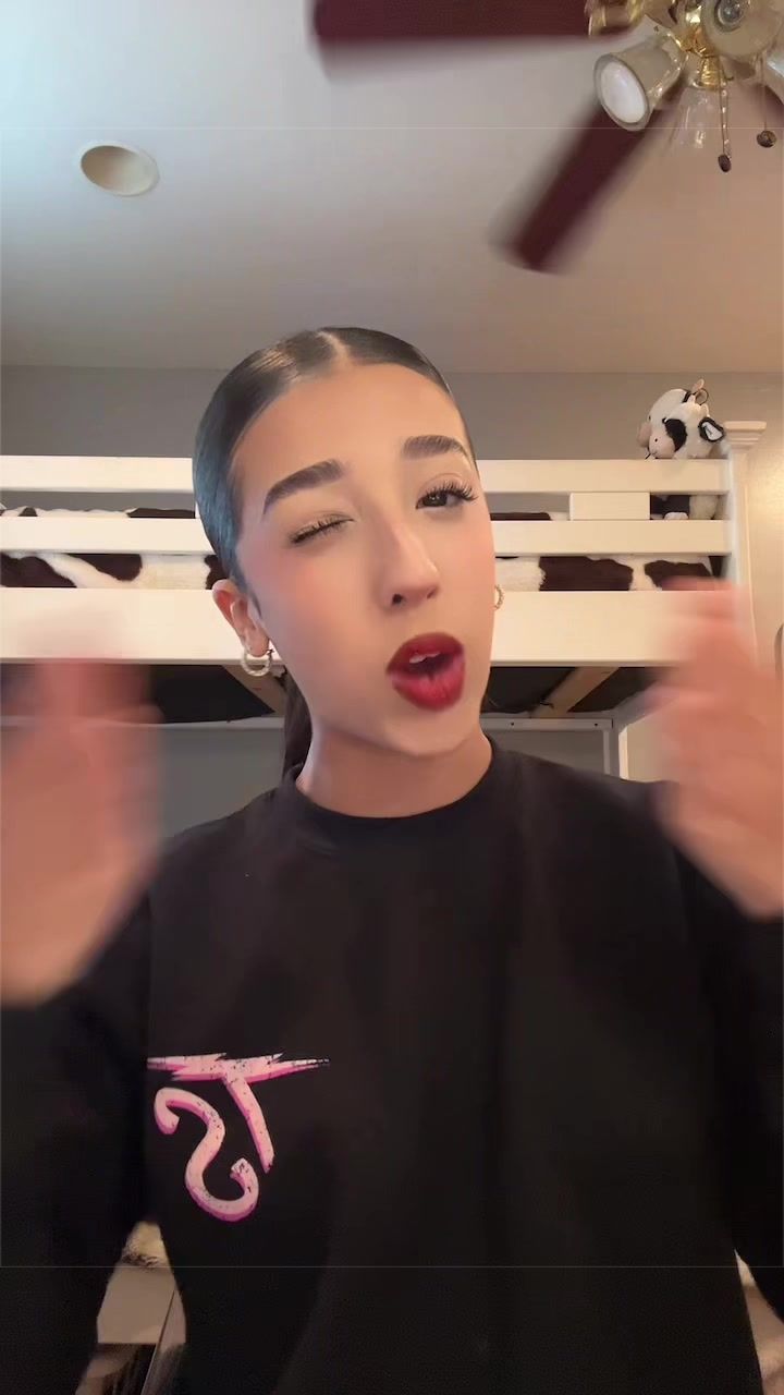 @Sophia_Hinojosaa