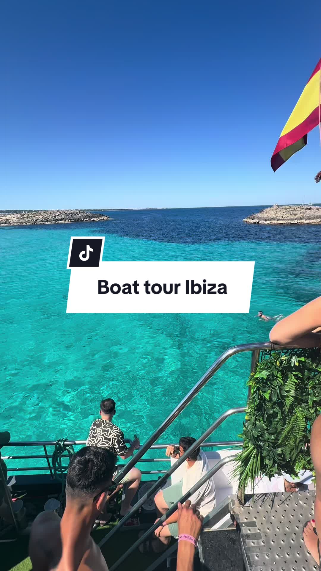 @Izzy &bull; Travel