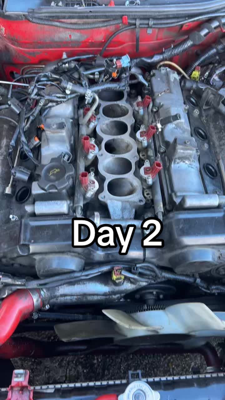 @Mobbin_z32
