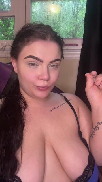 @Michaela (STAHM)💕☪️