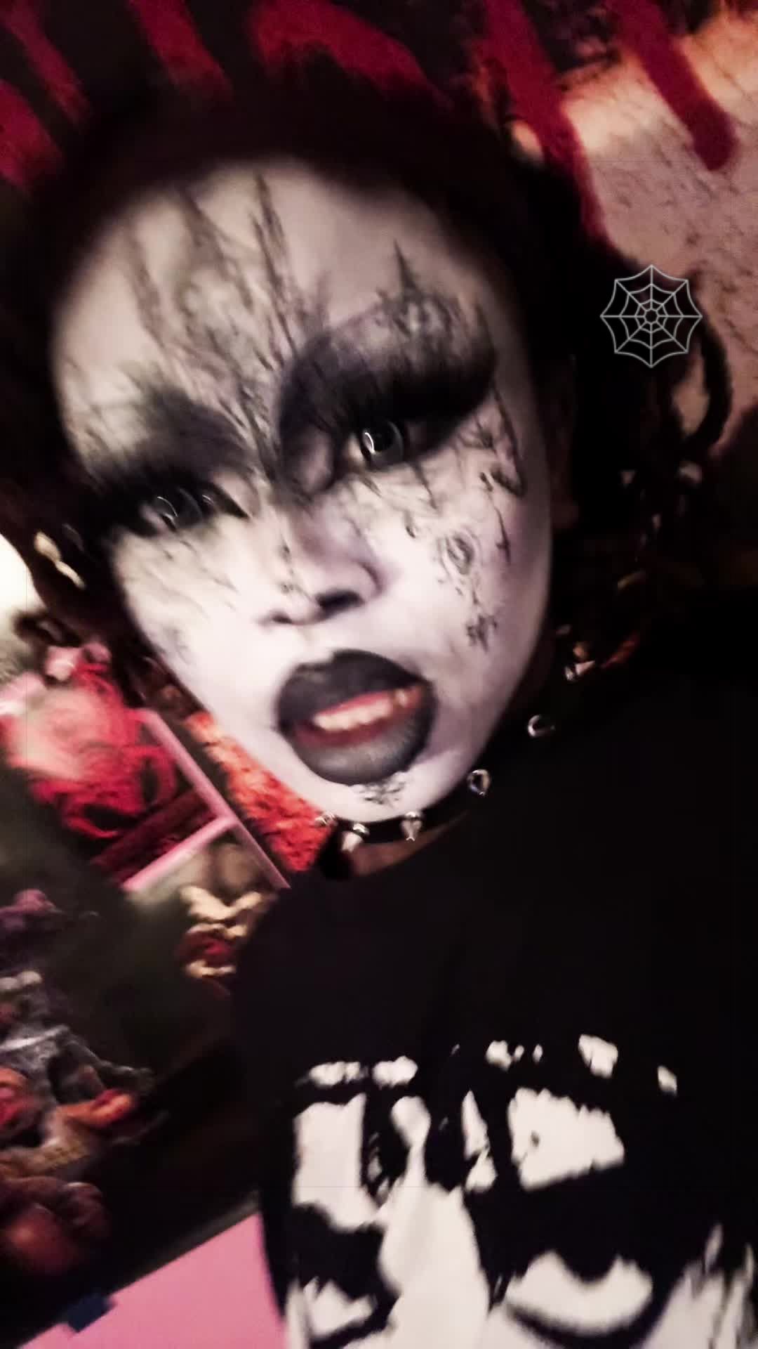 @Kenyaa