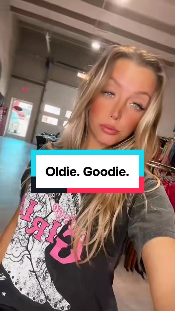 @laurenraebellion25