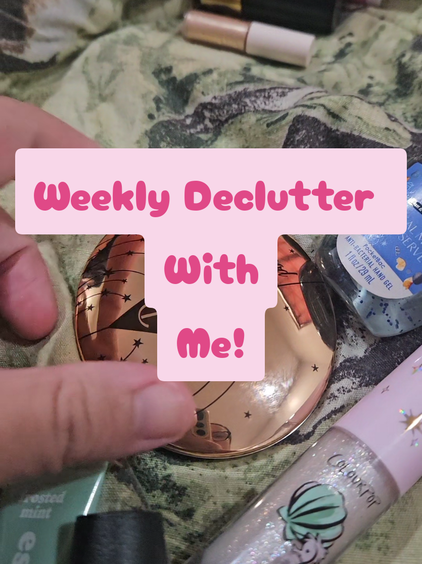 @Books & Girly Things 🎀🩷