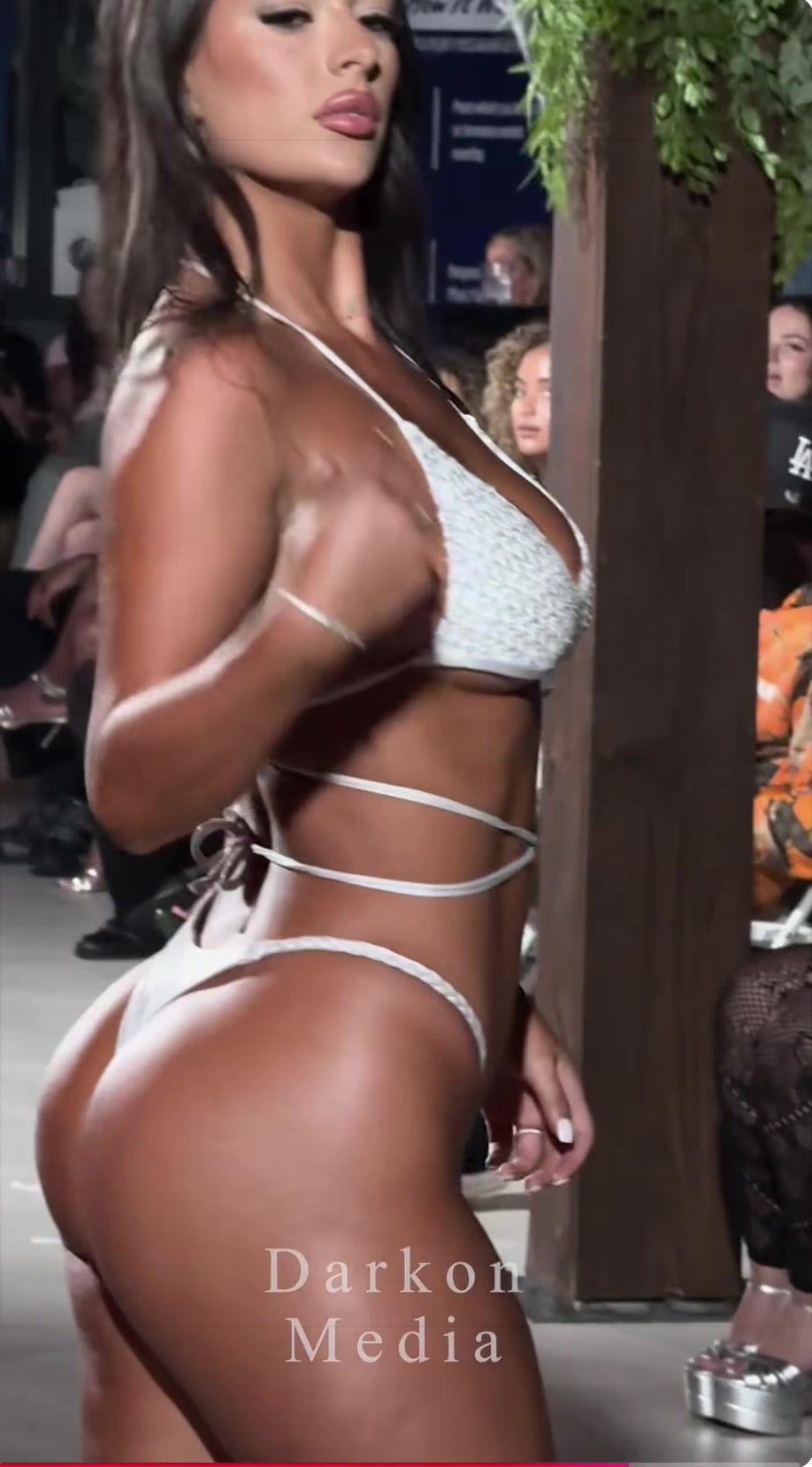 @ModelSpotLightDaily